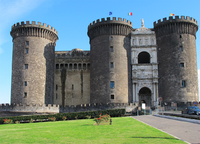 Castel Nuovo, fortaleza del siglo XIII